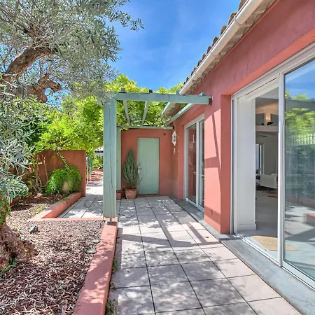 Artful Loft Retreat - Terrace, Parking - Happy Rentals Juan-les-Pins