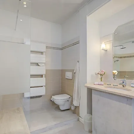 빌라 Artful Loft Retreat - Terrace, Parking - Happy