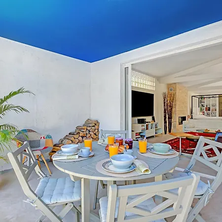 빌라 Artful Loft Retreat - Terrace, Parking - Happy *