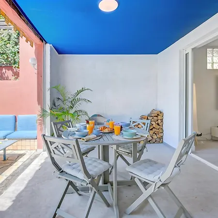 빌라 Artful Loft Retreat - Terrace, Parking - Happy 주앙레핑