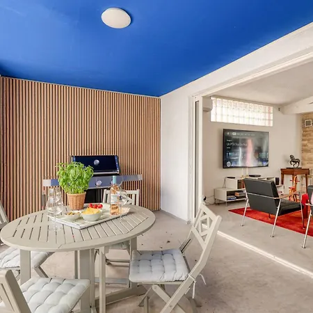 Artful Loft Retreat - Terrace, Parking - Happy 빌라 *