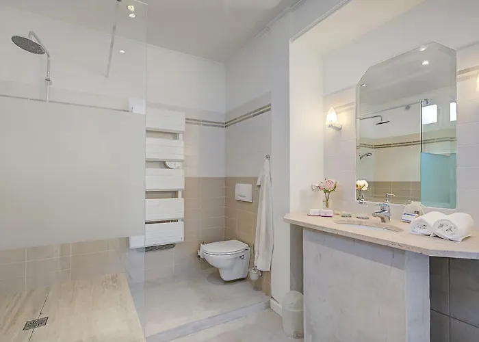 Апартаменты Antibes Loft Retreat - Happy