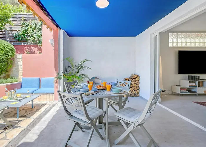 Апартаменты Antibes Loft Retreat - Happy Жуан-ле-Пен